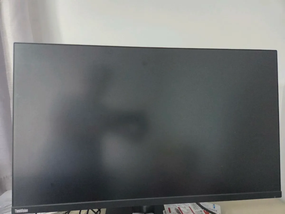 Lenovo ThinkVision monitor 32"