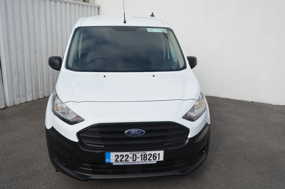 3 SEATS-LOW KMS-CASH PRICE INCLS VAT - Image 4