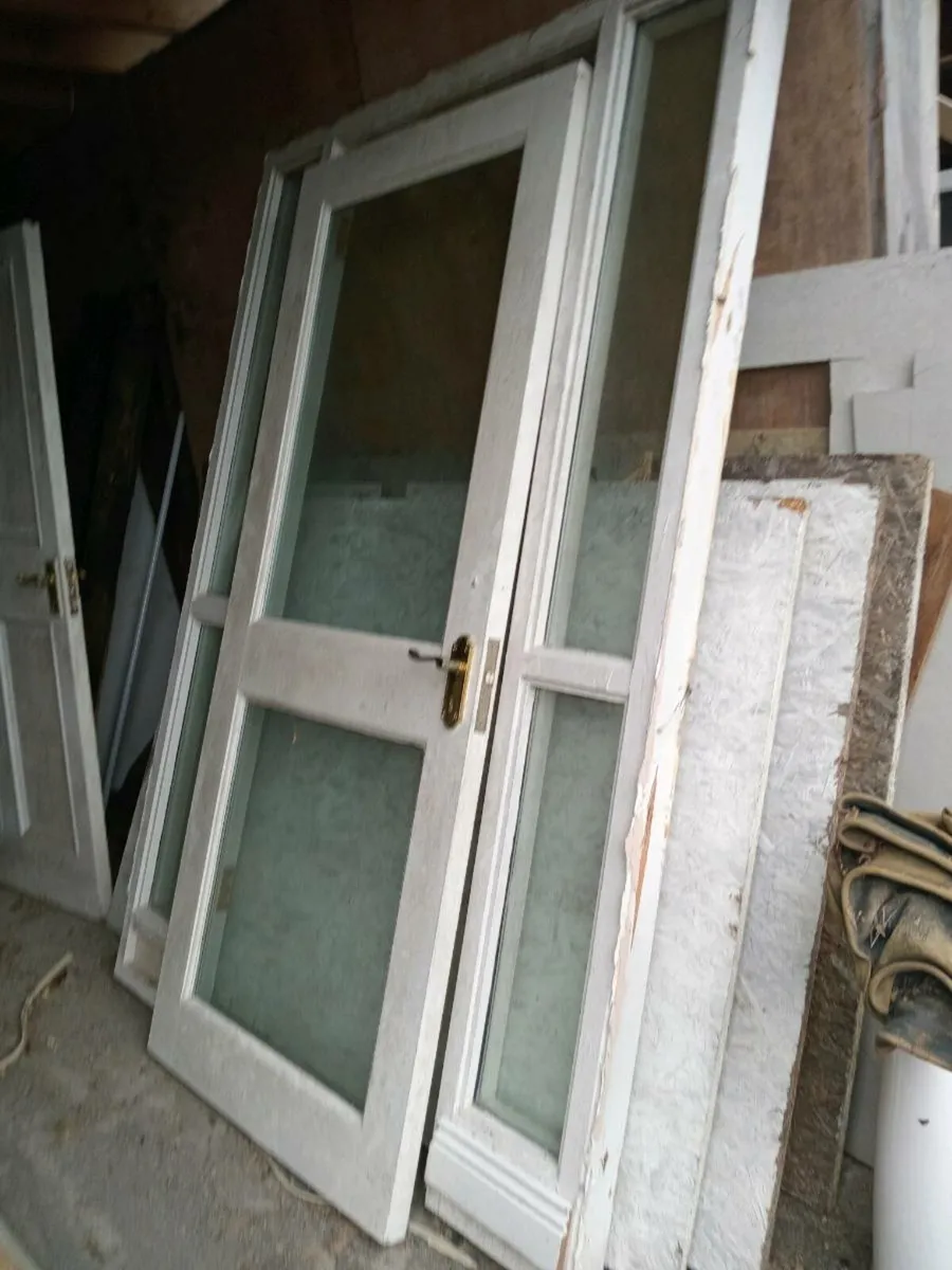 External door - Image 3