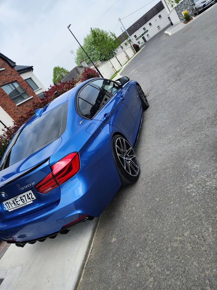 BMW 330e M Sport Plug-in Hybrid – 2017 (171) - Image 4