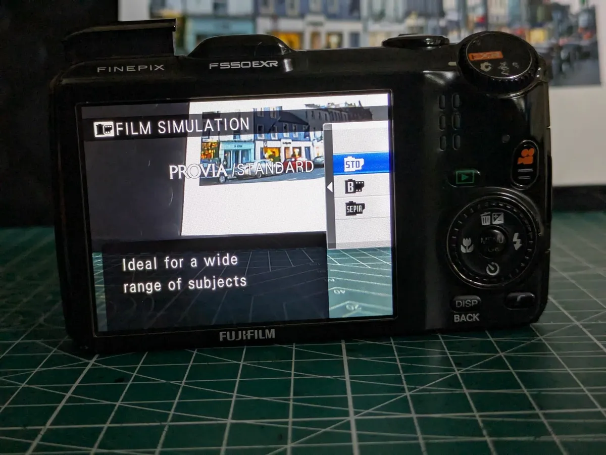 Fujifilm F550 EXR 16MP camera RAW, film sims - Image 3