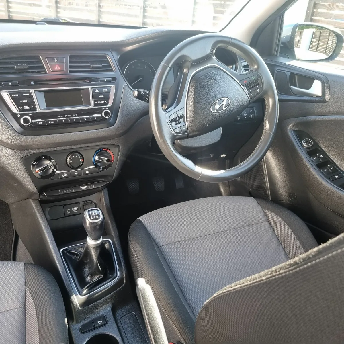 Hyundai i20 2017 - Image 2