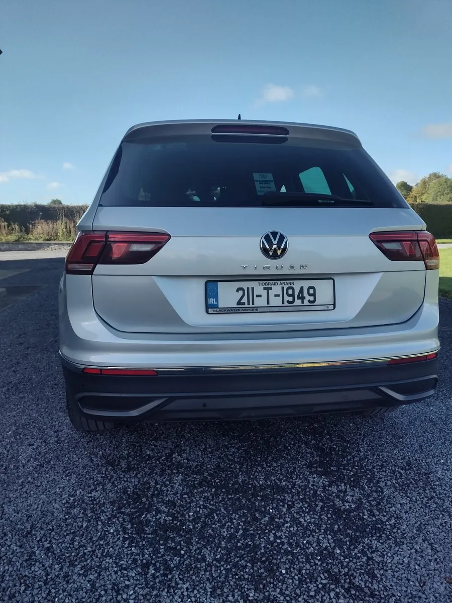 Volkswagen Tiguan 2021 - Image 4