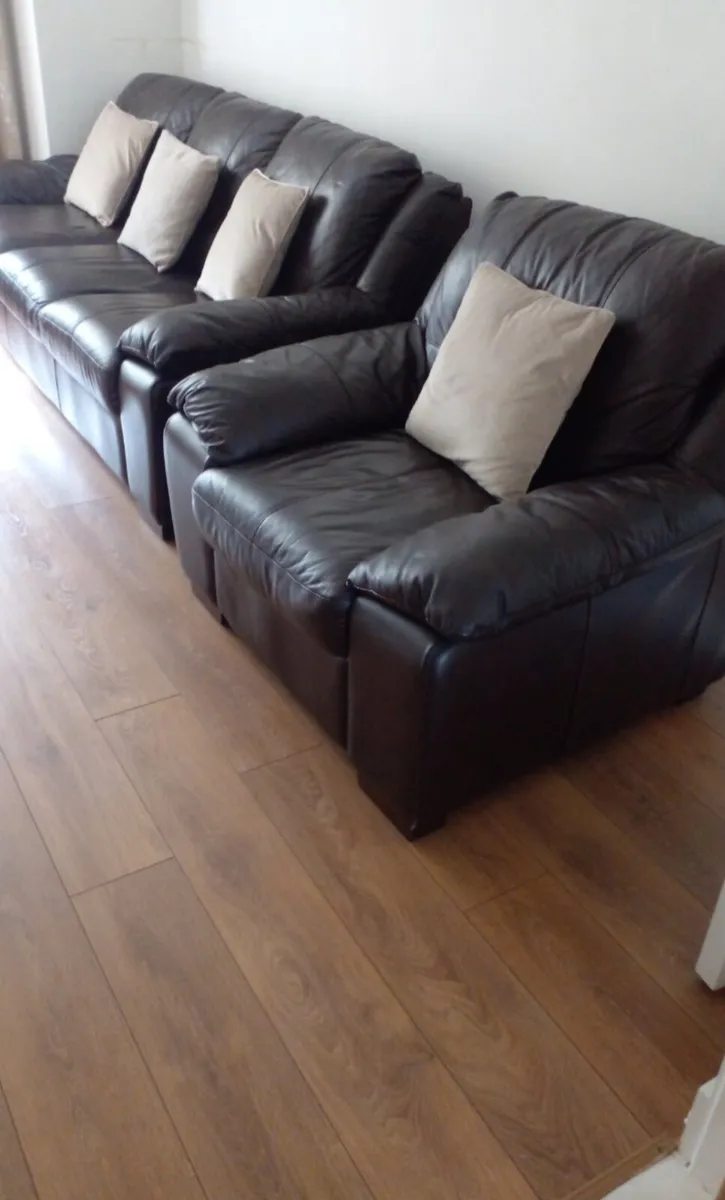 Leather suite - Image 2