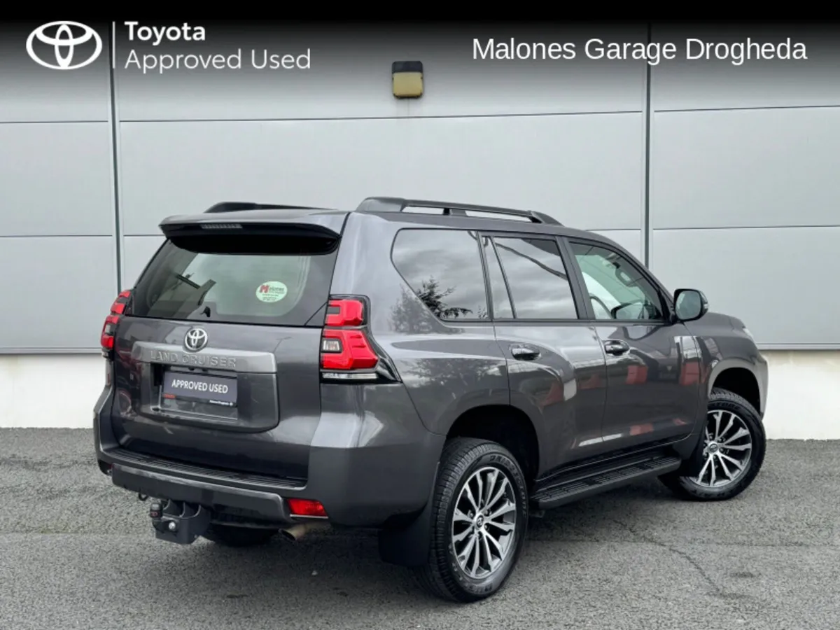 Toyota Land Cruiser 2.8 LWB Auto *Leather Heated S - Image 2