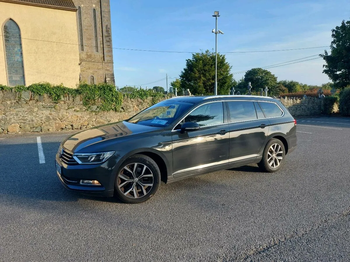 Volkswagen Passat Estate - Image 2