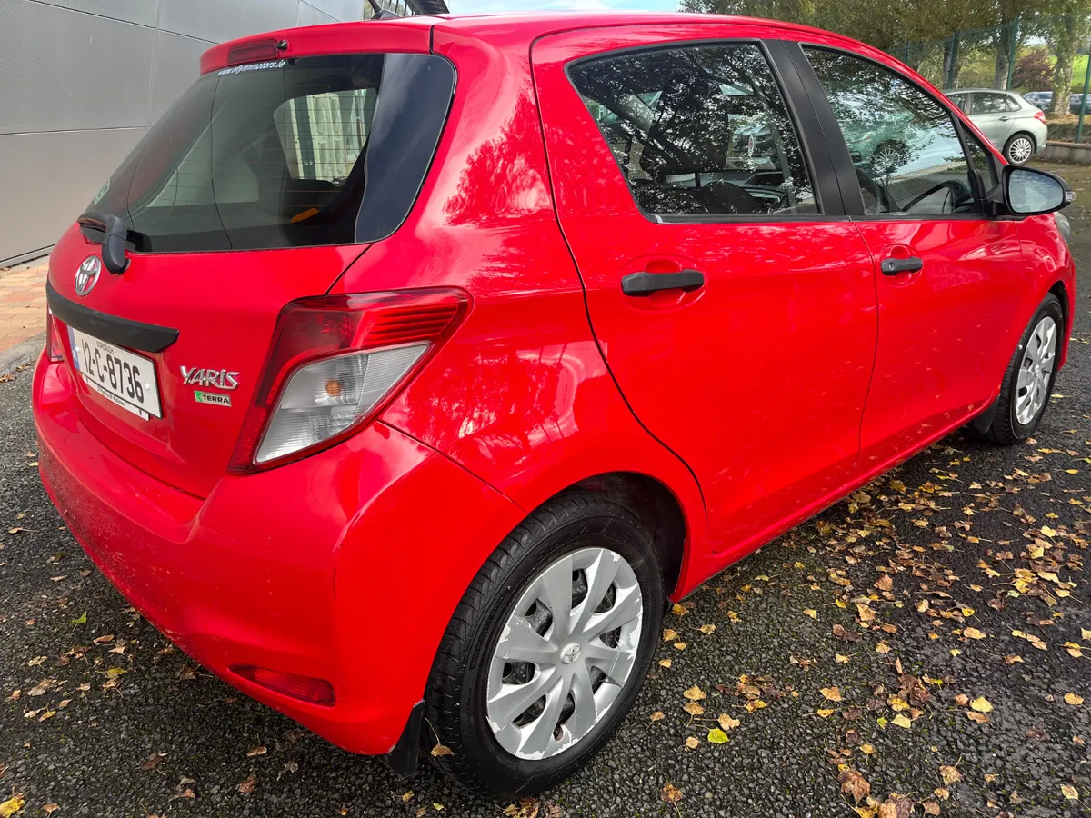 Toyota Yaris 2012 - Image 3