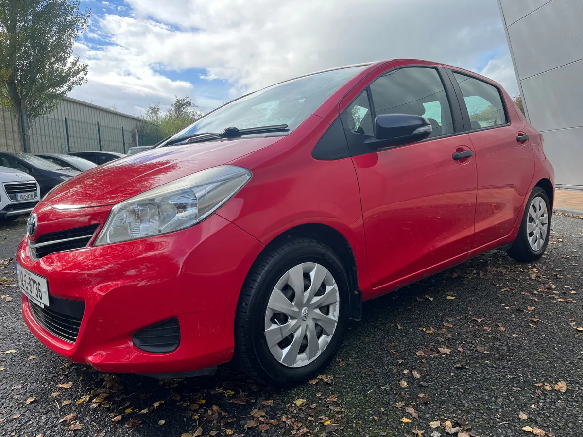 Toyota Yaris 2012 - Image 2