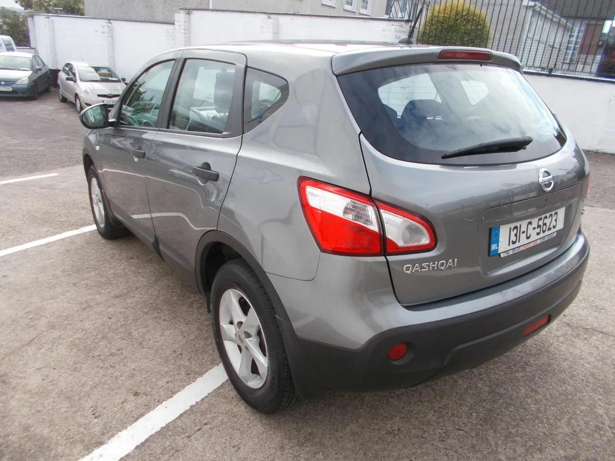 Nissan Qashqai 2013 - Exceptional Condition - Image 4
