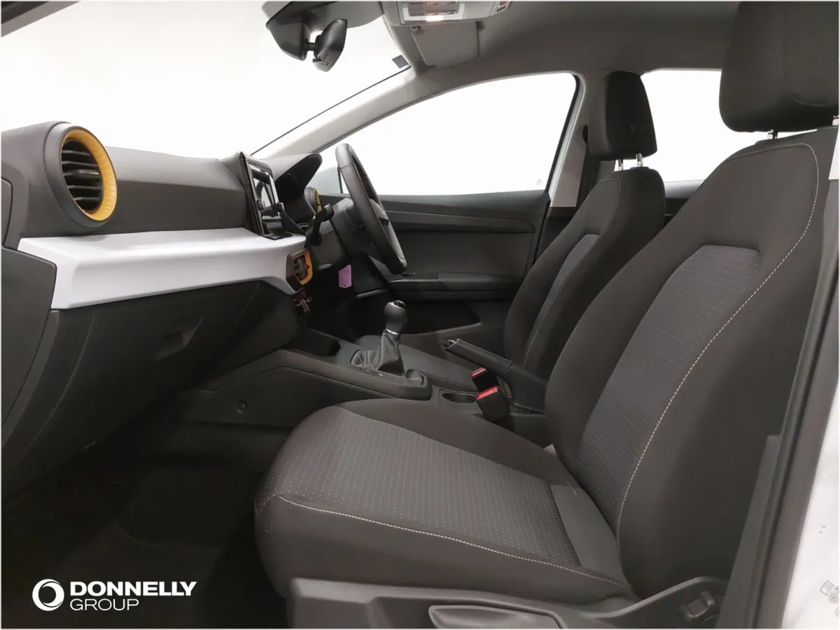 SEAT Ibiza Hatchback SE - Image 2