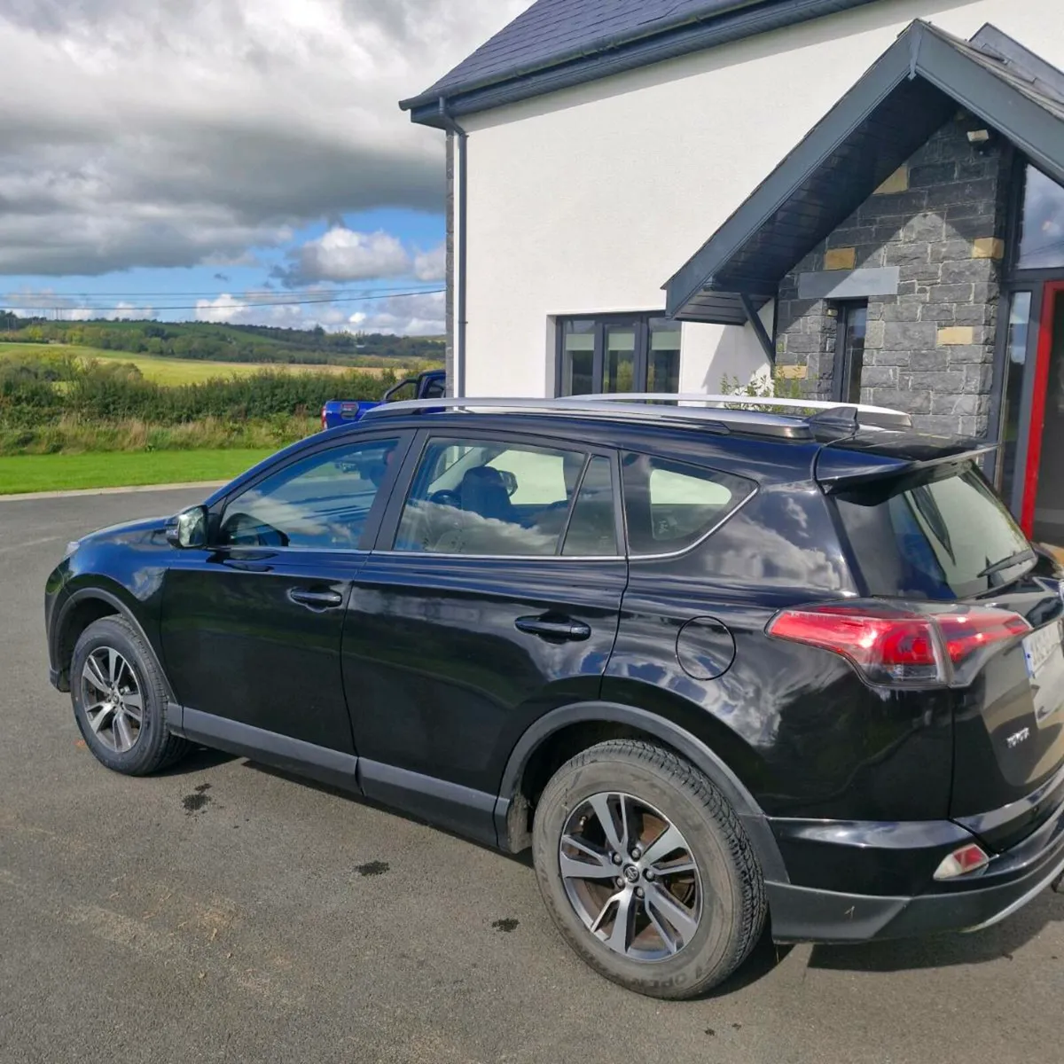 Toyota Rav 4 - Image 2
