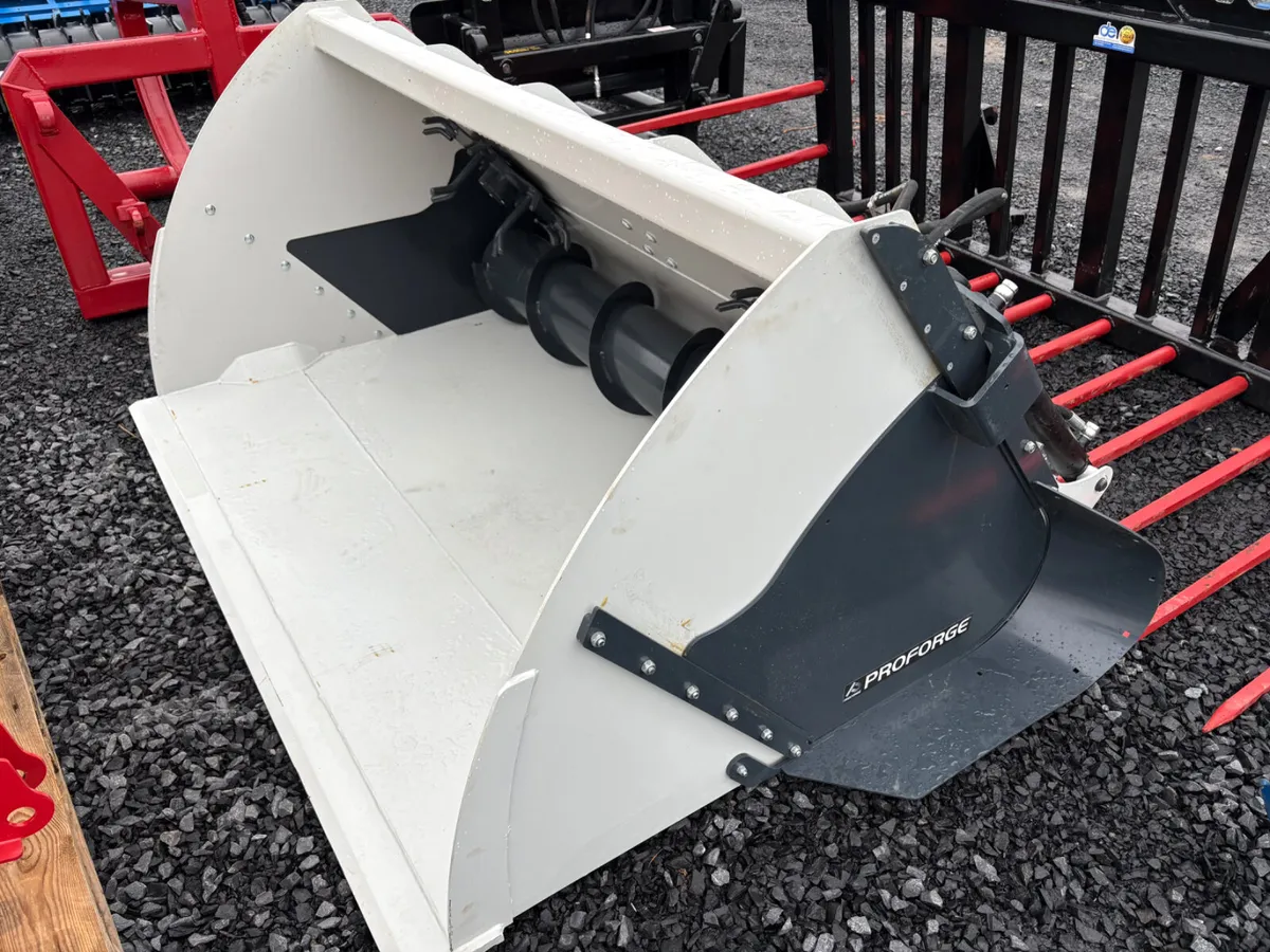 New ProForge Feed Bucket - Image 2