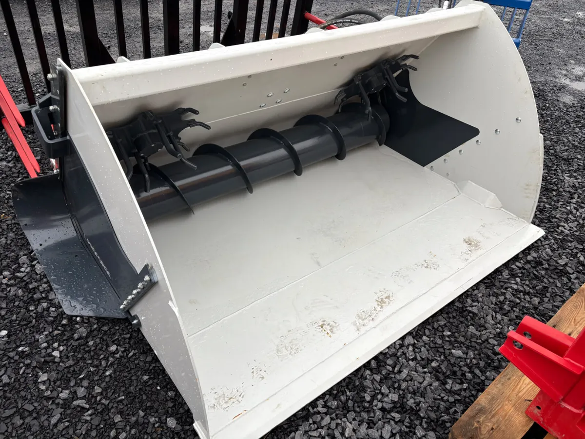 New ProForge Feed Bucket - Image 1