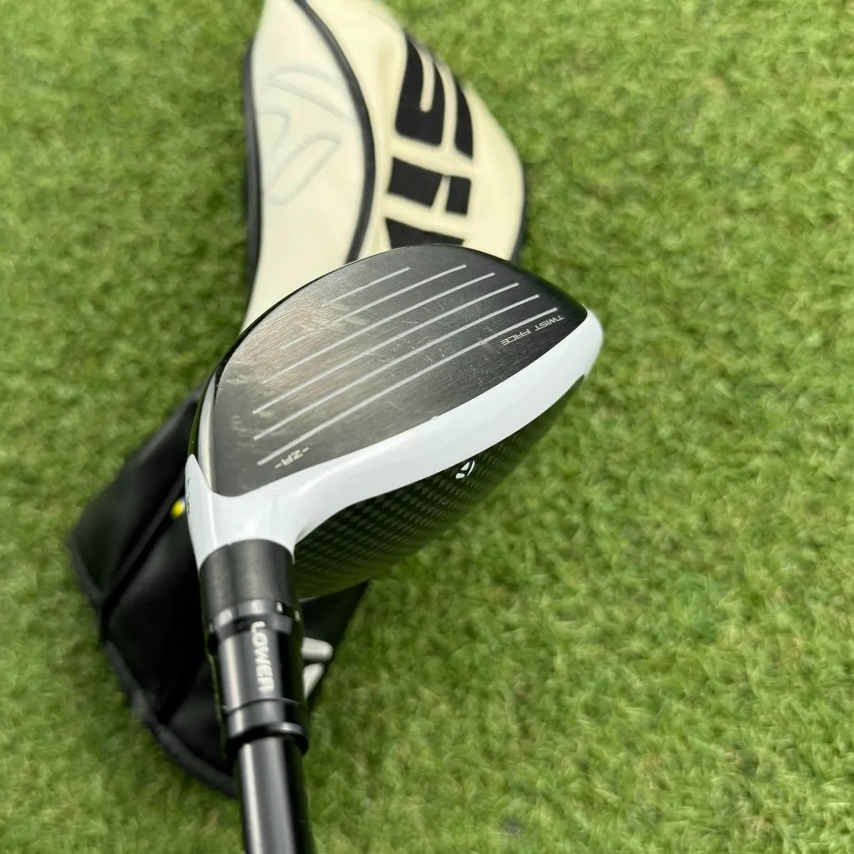 Taylormade Sim 2 Ti #3 Wood 13.5° / Stiff - Image 4