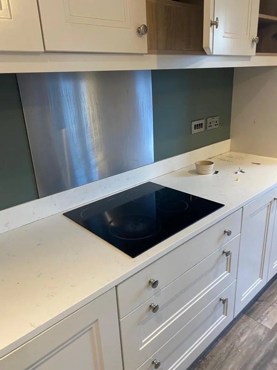 oven and hob - Image 2