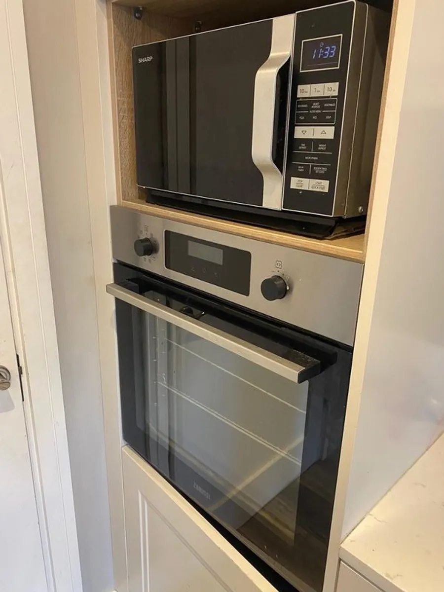 oven and hob - Image 3
