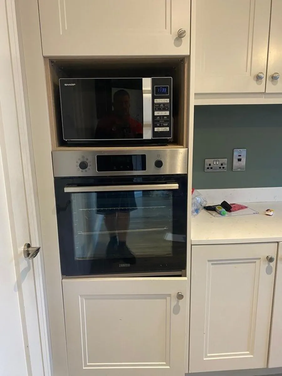 oven and hob - Image 4