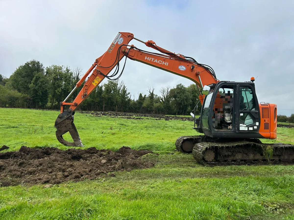 Hitachi Zx135-5 Year 2013 - Image 3