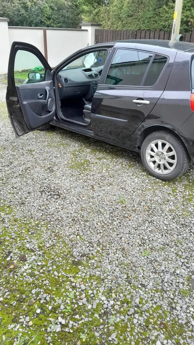 Renault Clio 2009 - Image 4