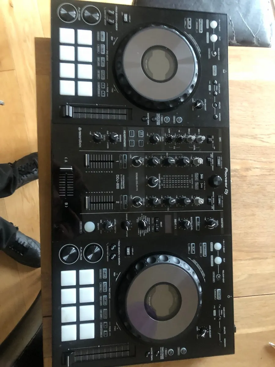 Dj equipment - Image 2