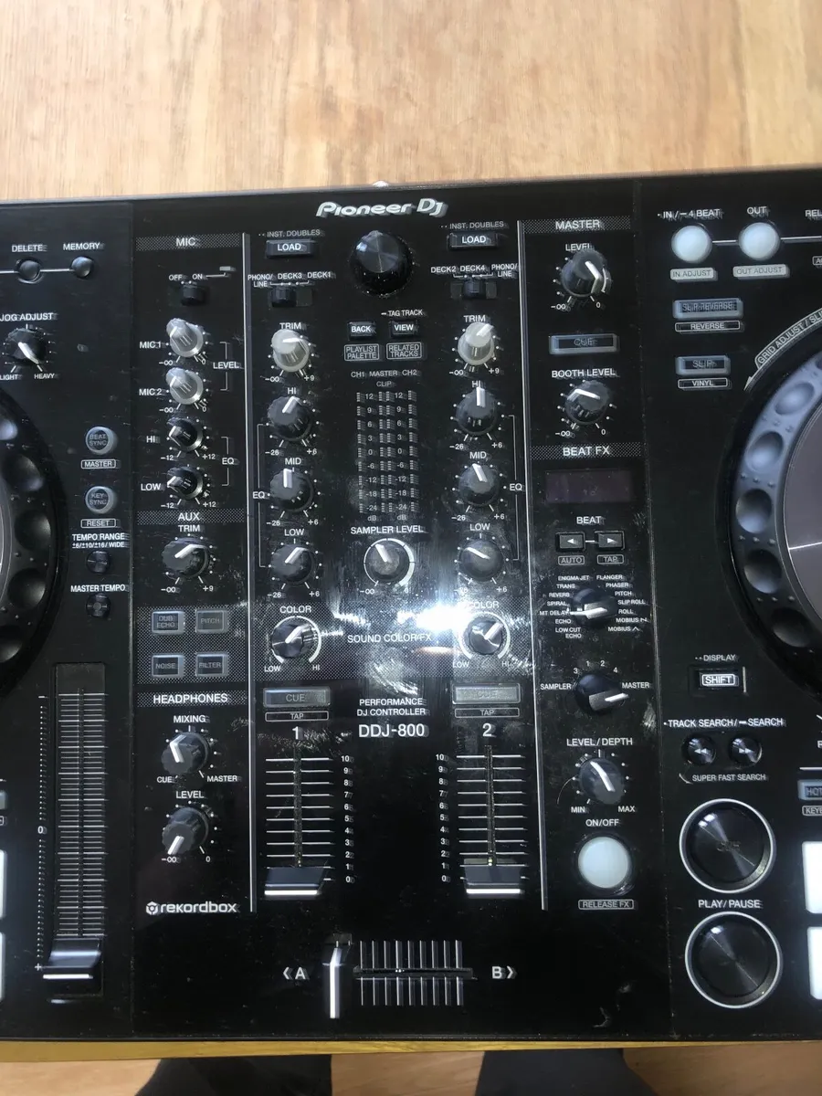 Dj equipment - Image 4
