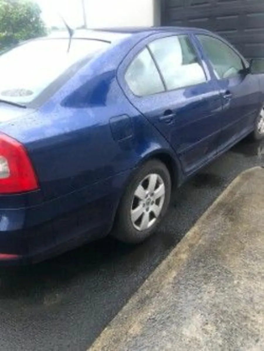 Skoda Octavia 2011 - Image 2