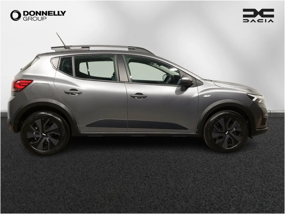 Dacia Sandero Stepway Hatchback Expression - Image 3
