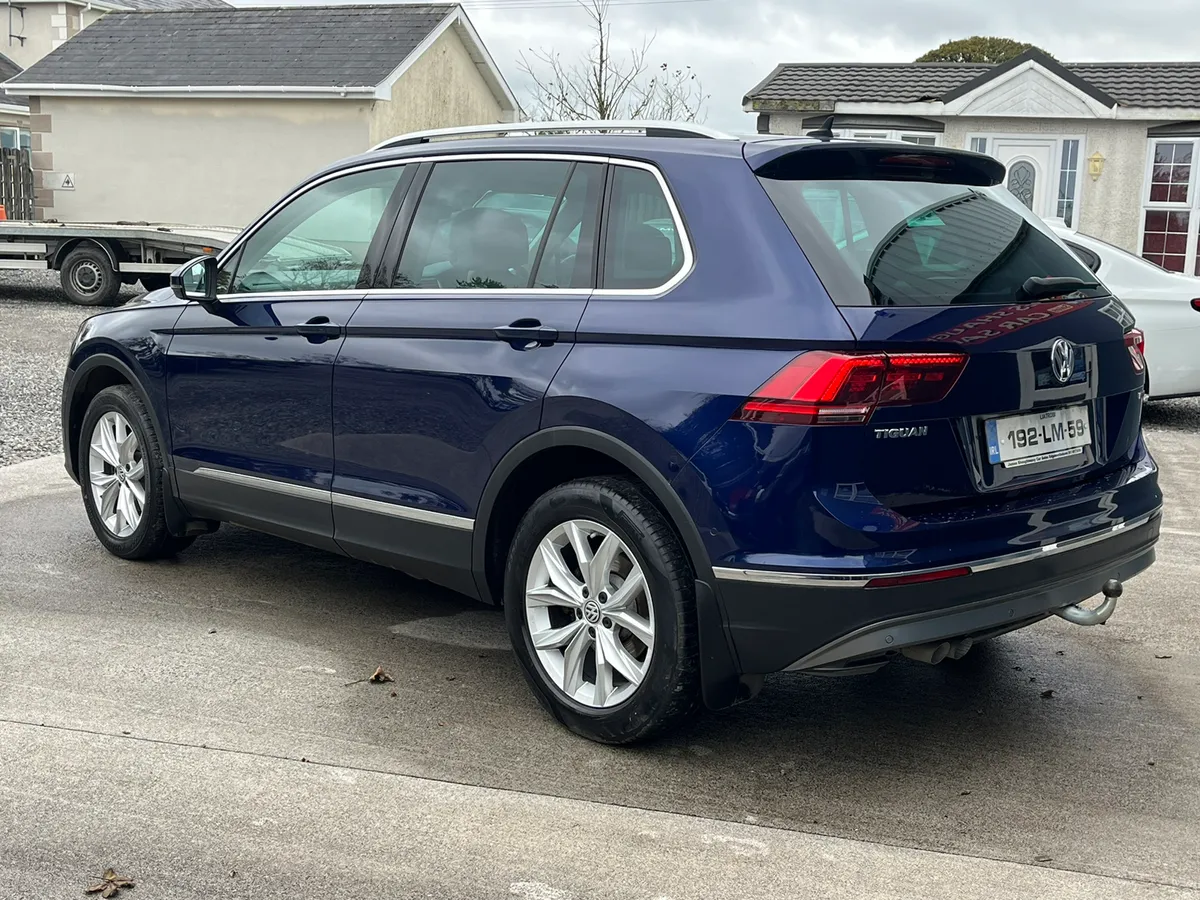 2019 VW TIGUAN 2.0 TDI HIGHLINE 4X4 *PAN ROOF* - Image 3