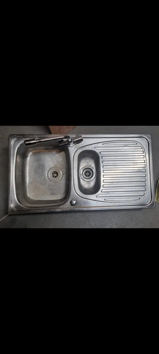 Kitchen sink - Image 1