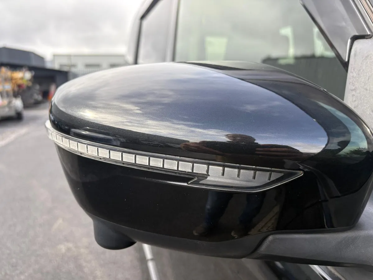 2019 Nissan Serena 2.0 HYBRID AUTO - 7 SEATER - Image 4