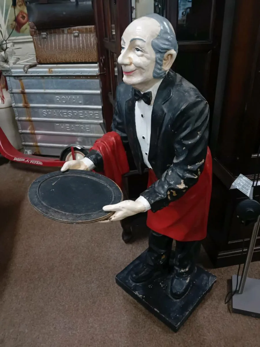 Decorative Waiter Statue With Tray