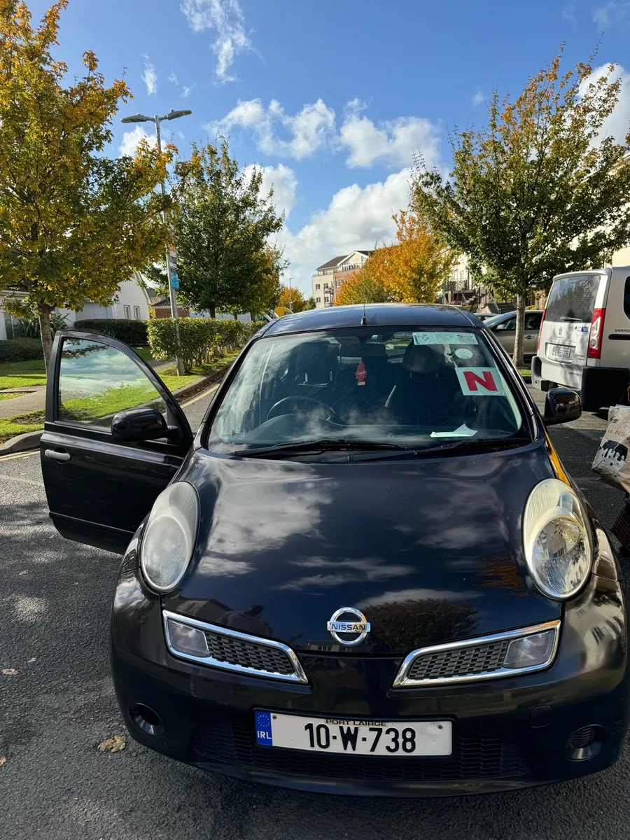 Nissan micra 2010 black/ purple - Image 1