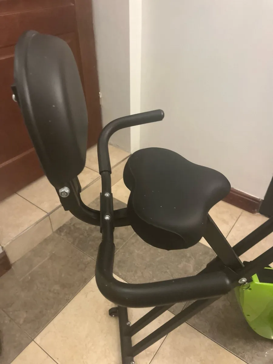 Exercise bike - Image 4