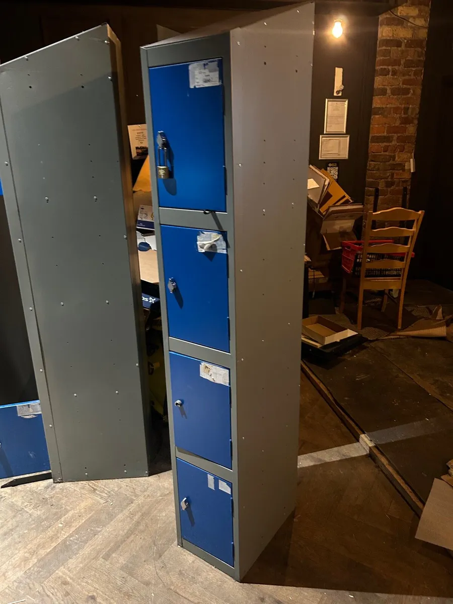 Storage lockers