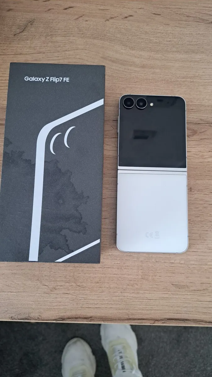 Galaxy Flip7 Fe Brand new - Image 4