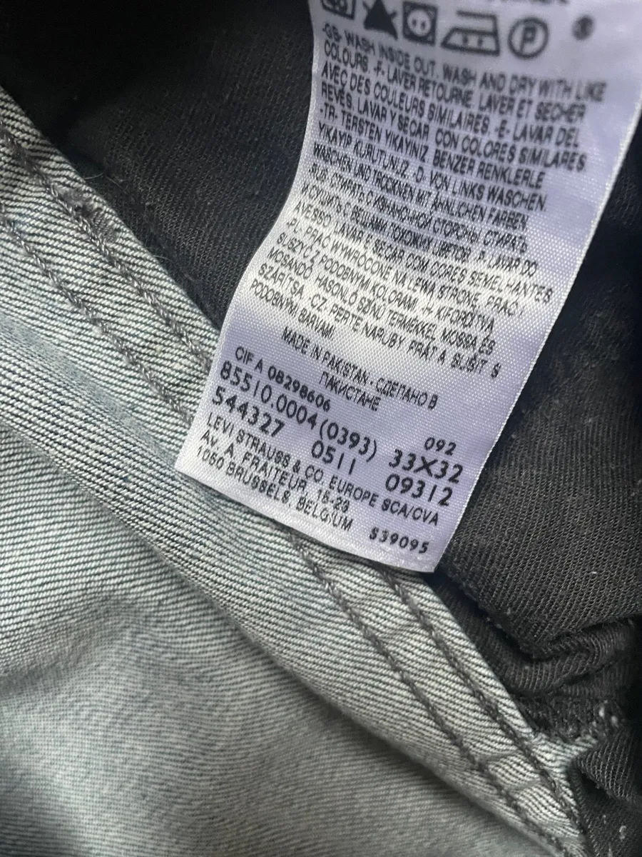 Levi jeans - Image 4