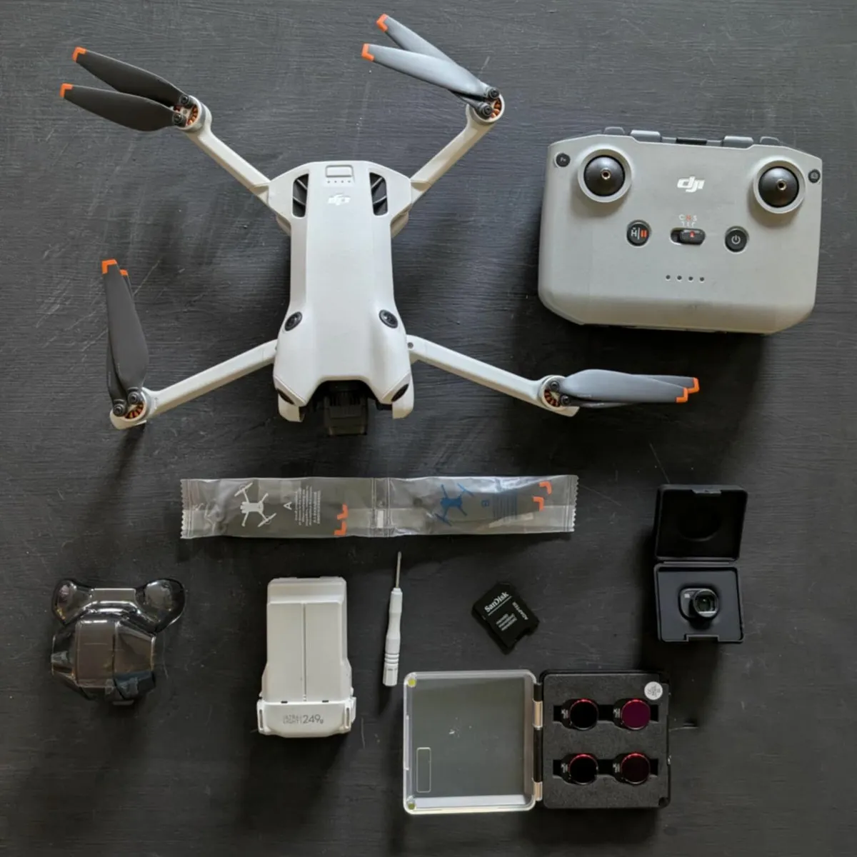 DJI Mini 4 Pro combo Drone - Image 1
