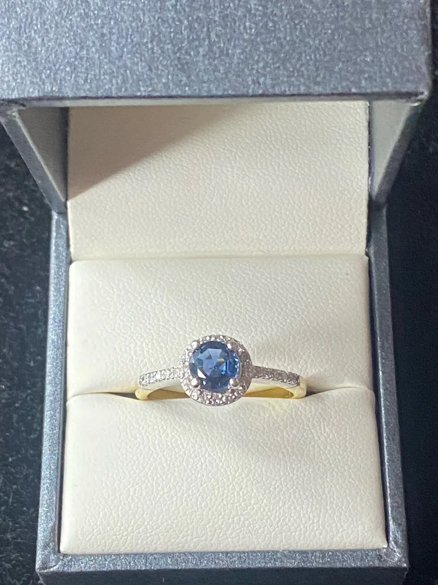 18ct gold ring blue spinel and diamonds - Image 3