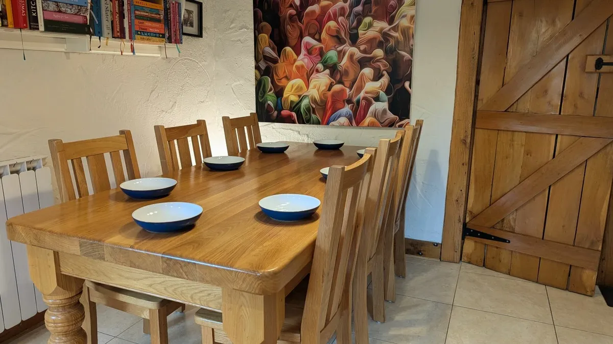 Solid Oak Table with 8 Solid Oak Chairs - Image 4
