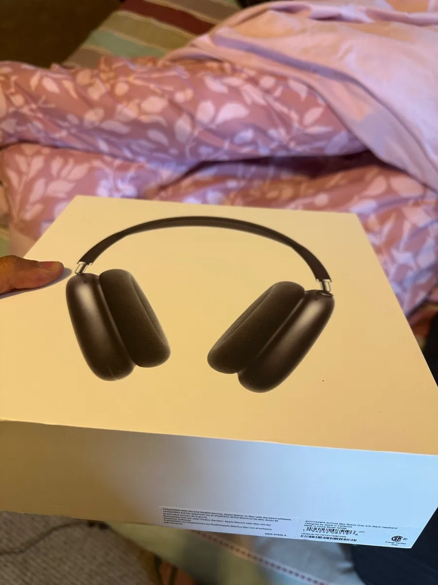 Apple AirPods Max ( First Gen ) - Like New - Image 4