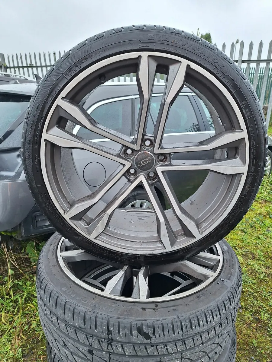 Audi q7 alloys  265  35 R  22 - Image 1