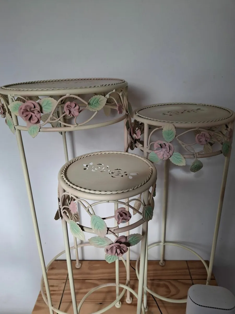 Nest of  tables - Image 2
