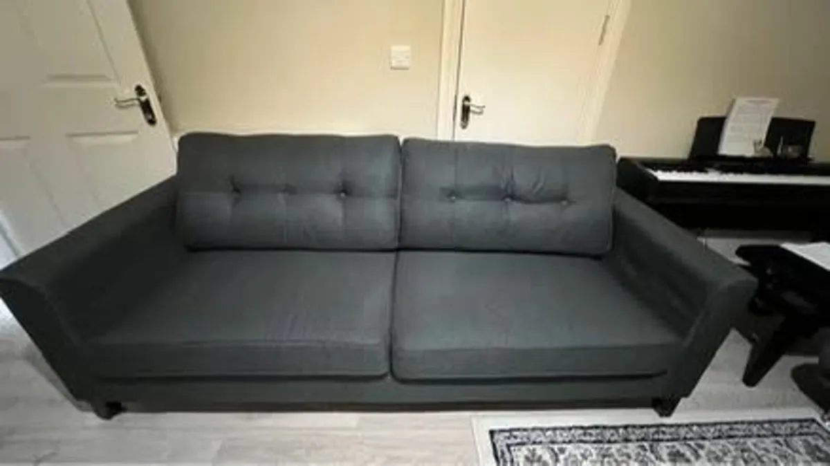 Three seater couch - Image 1