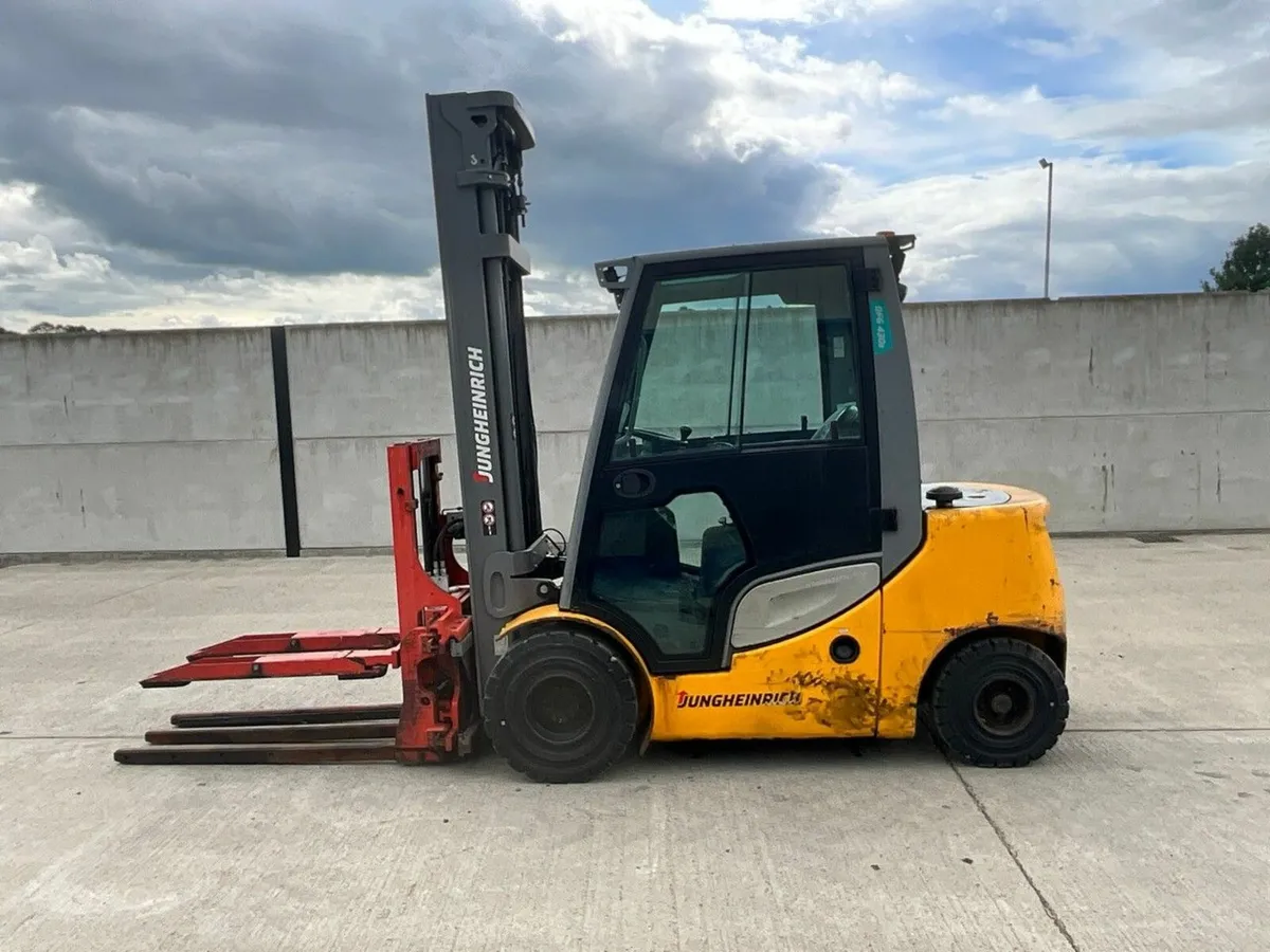 JUNGHEINRICH DFG430s 3 TON DIESEL FORKLIFT - Image 3