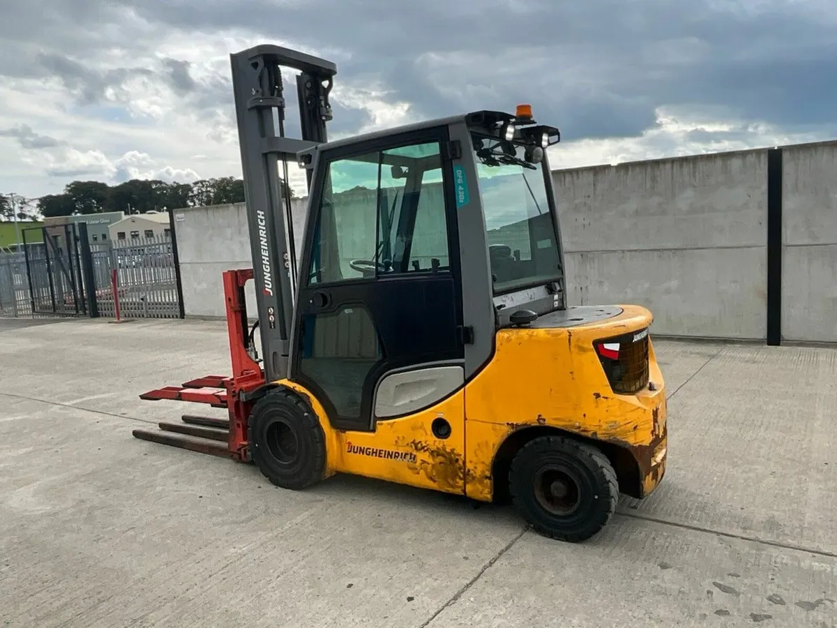 JUNGHEINRICH DFG430s 3 TON DIESEL FORKLIFT - Image 4