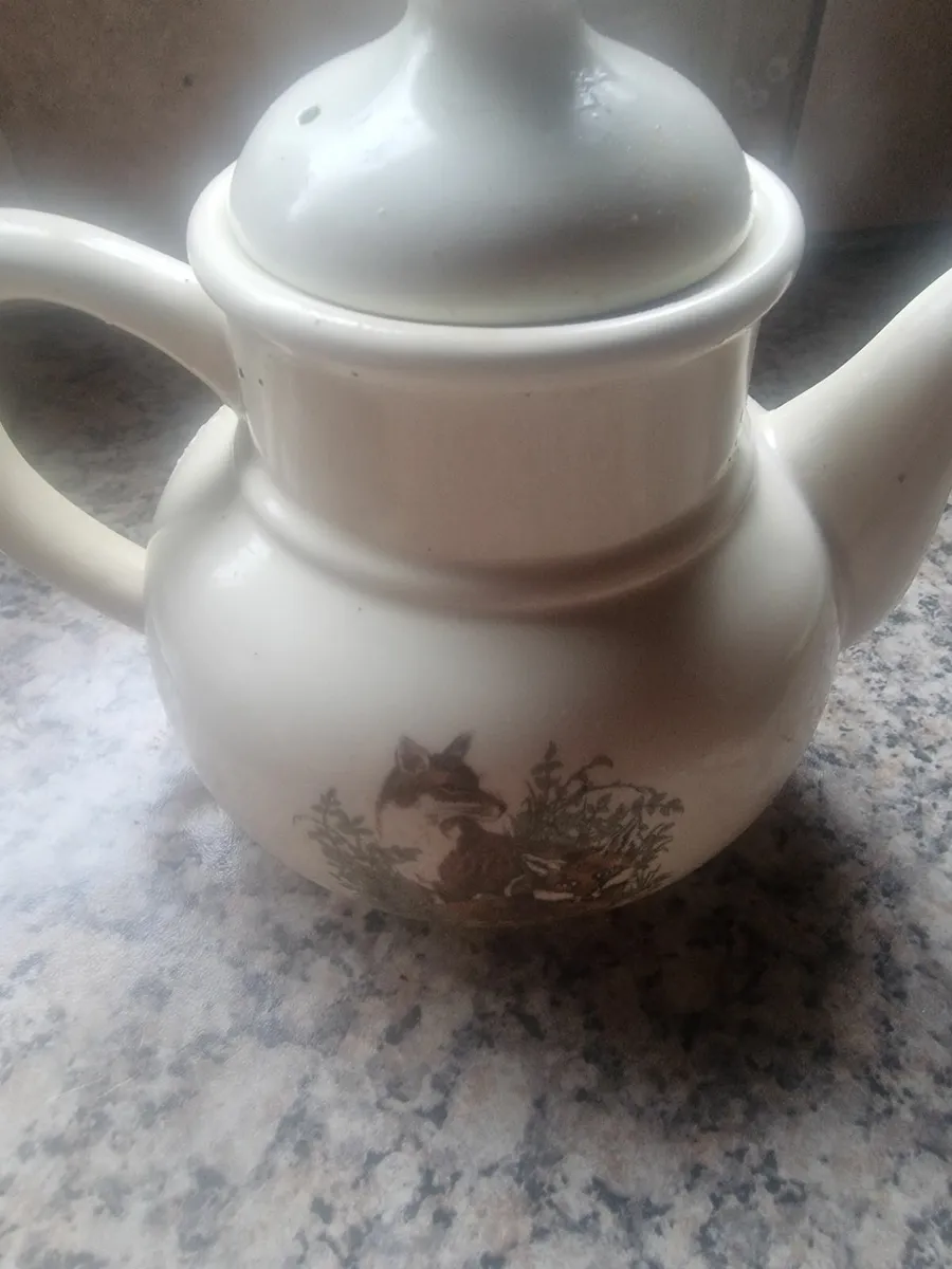 Pottery. - Image 2