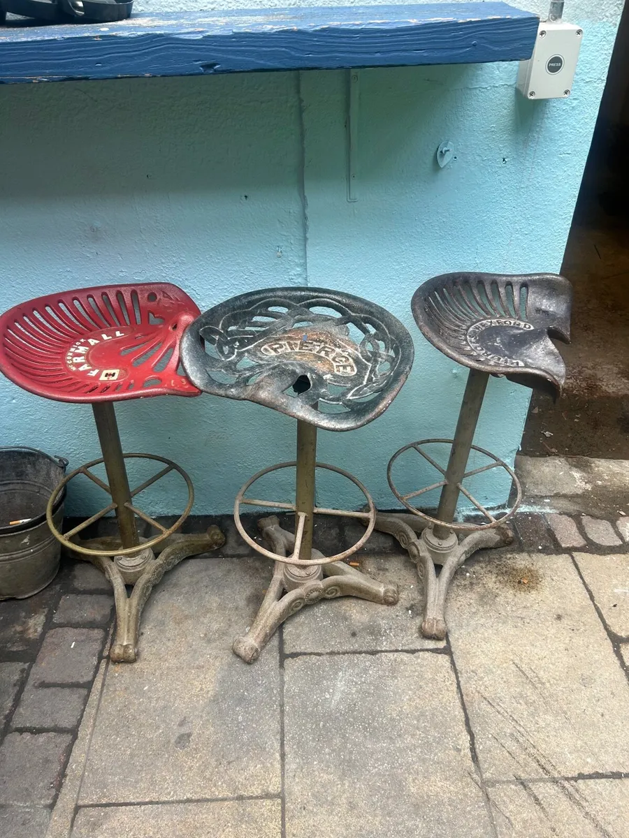 Tractor stools - Image 1