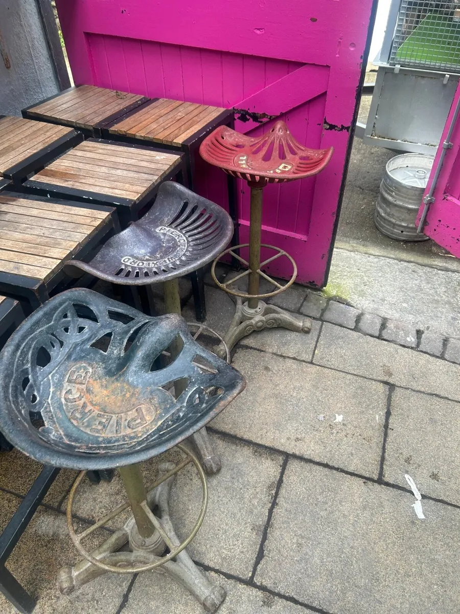 Tractor stools - Image 2