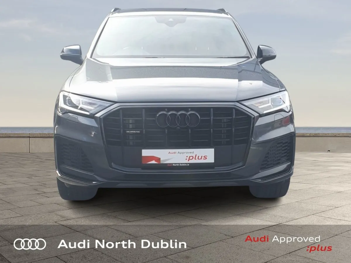 Audi Q7 55 Tfsie S-line Black Edition - Image 3