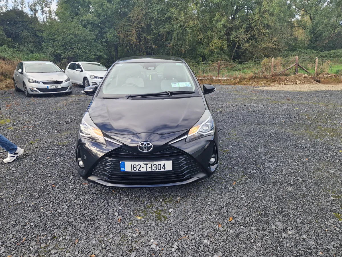 Toyota Yaris 2018 - Image 2
